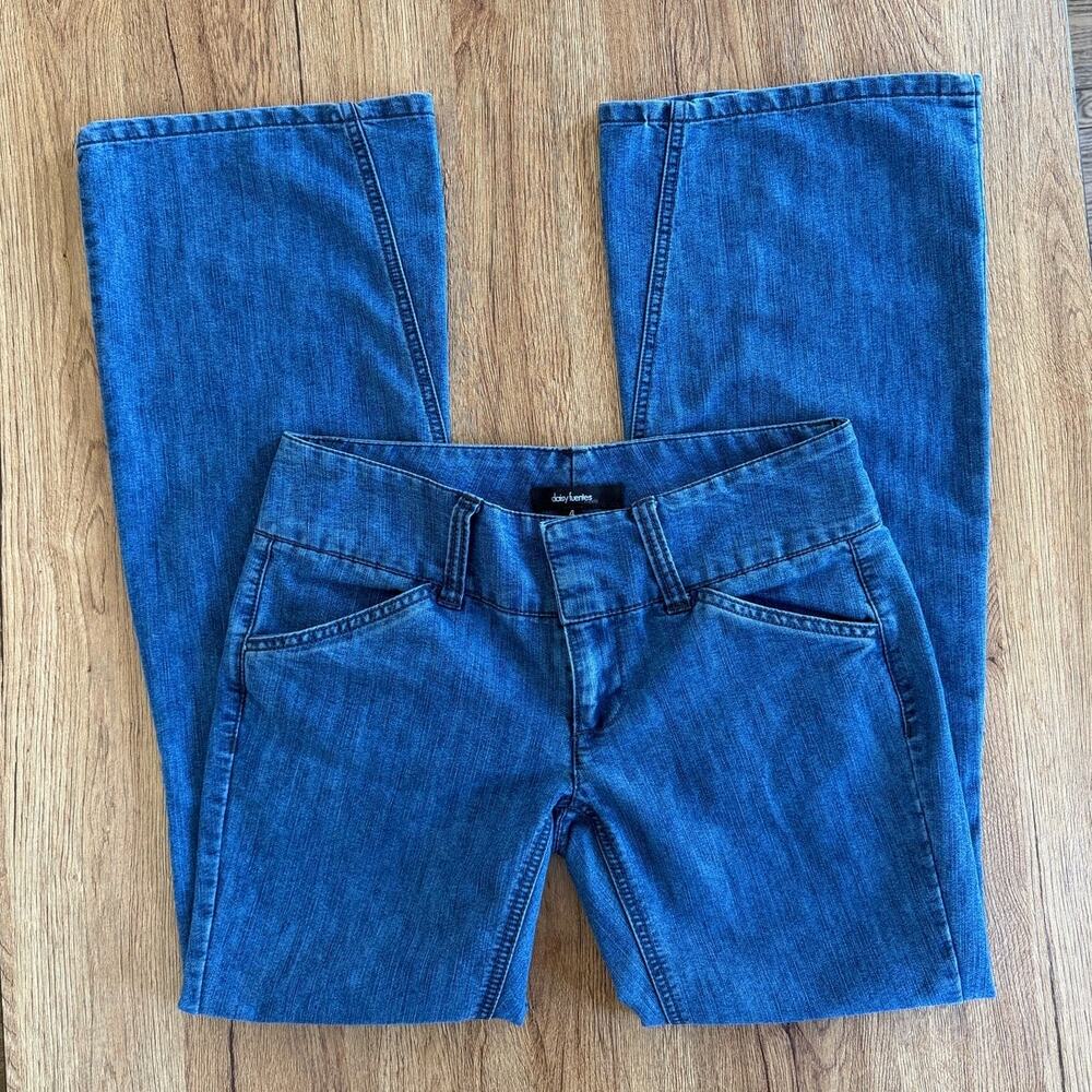 Vtg Daisy Fuentes Moda Low-Rise Flare Blue Jeans Size 4